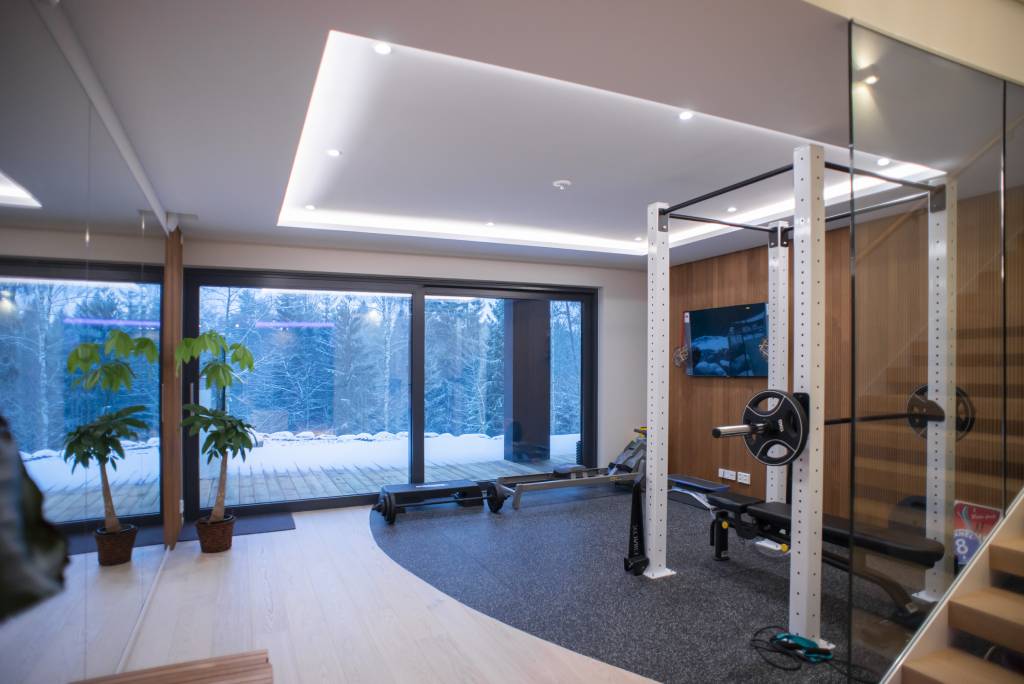 Gym indirect-led strip lighting for downhill lighting