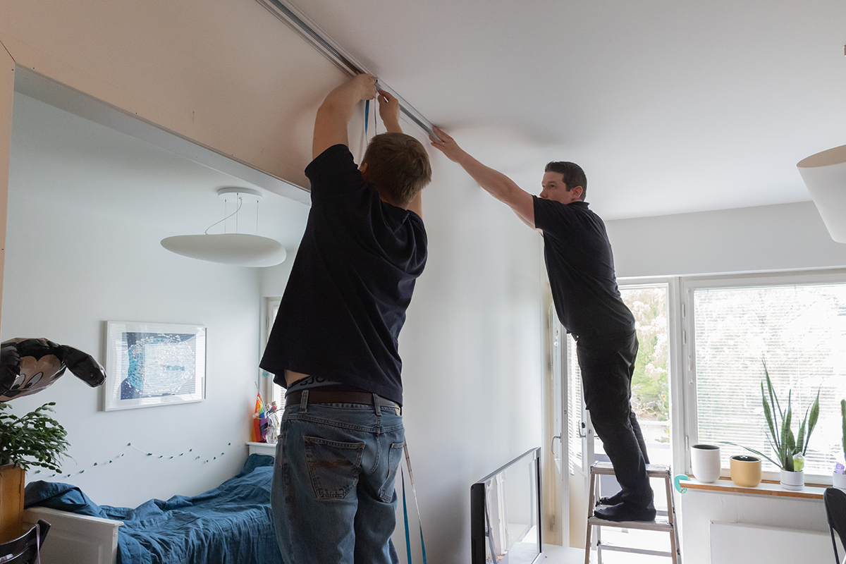 LED nauhan jälkiasennus olohuoneeseen