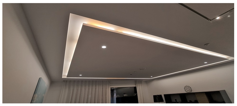 Why does the LED strip need an aluminium profile? Because otherwise the LED strip light may change colour when heated.