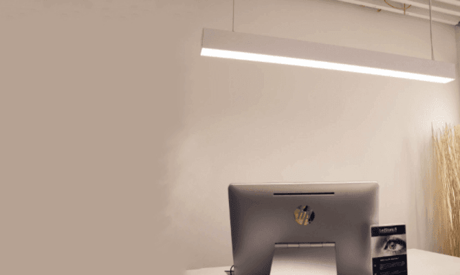Efficient LED task light with suspended aluminium profile and LED strip Efficient LED task light with suspended aluminium profile and LED strip