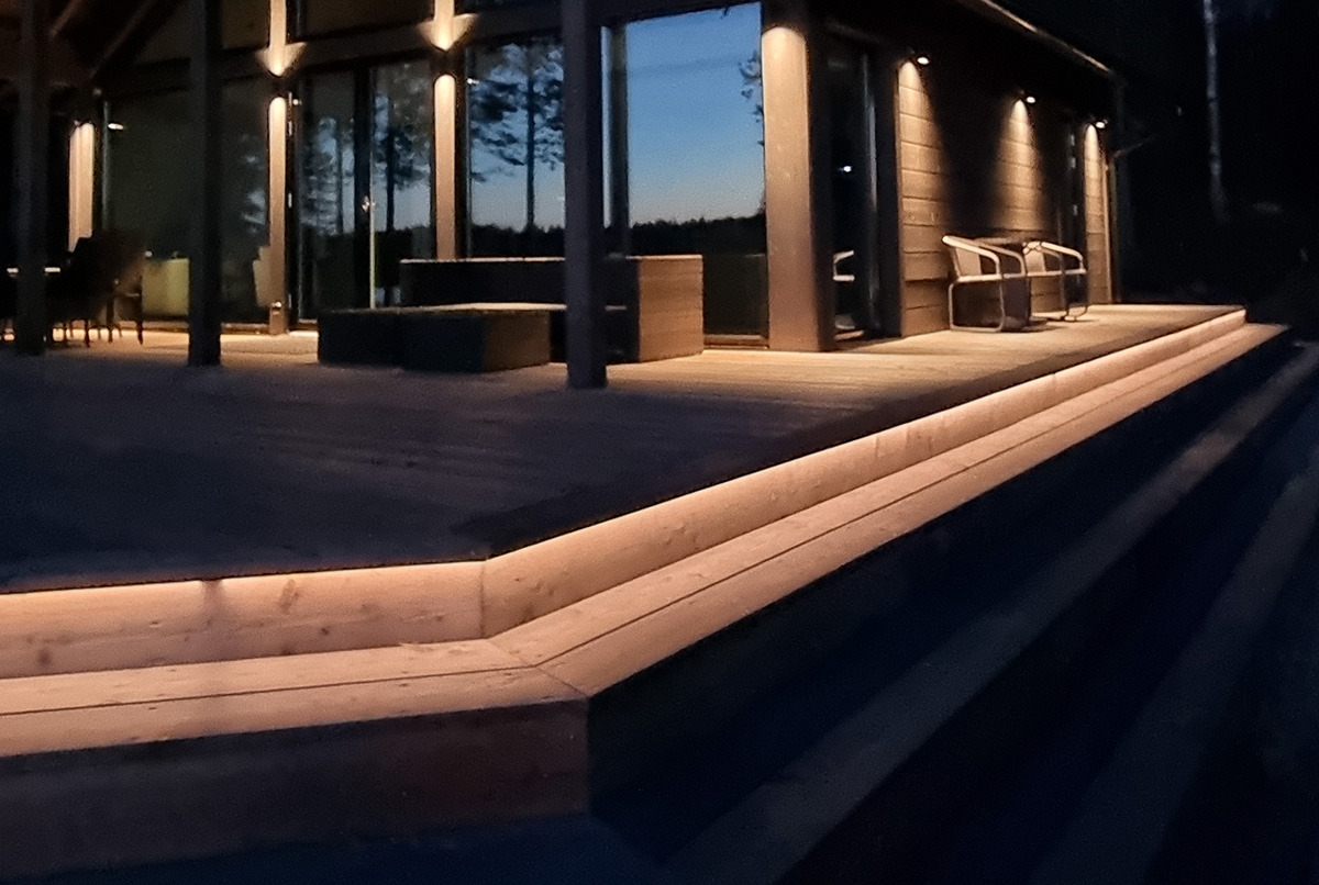 Safety with LED strip lighting - LedStore You can visually separate the stair step from the terrace surface with LED strip lighting.